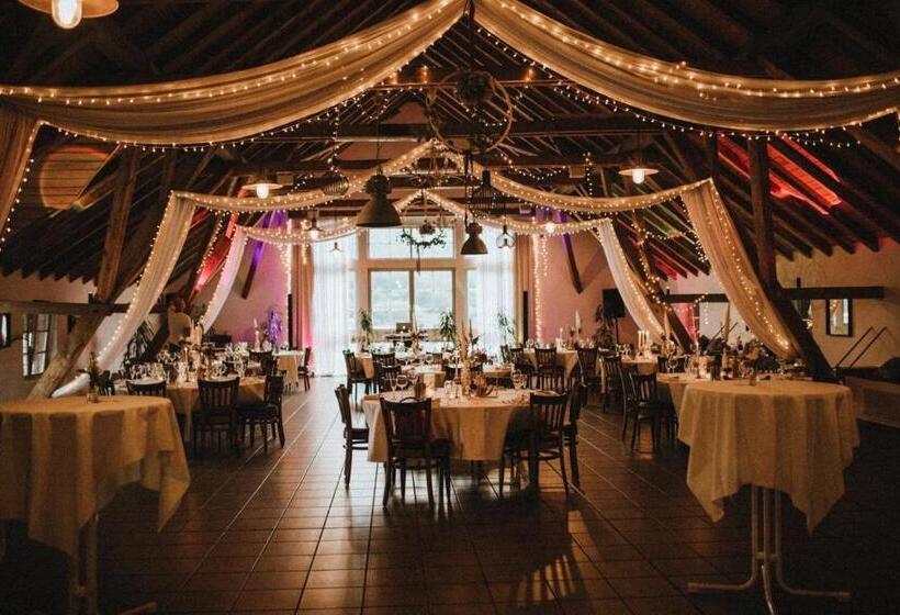 Отель Gutshof Herborn