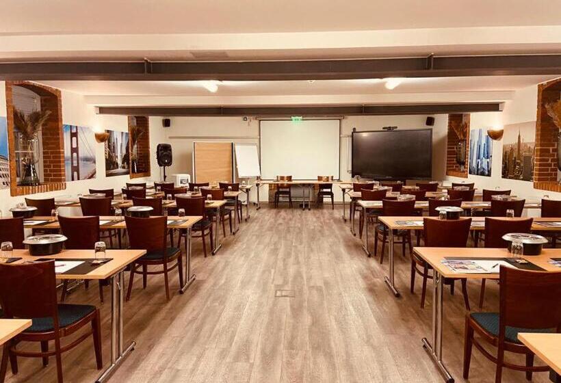 Отель Gutshof Herborn