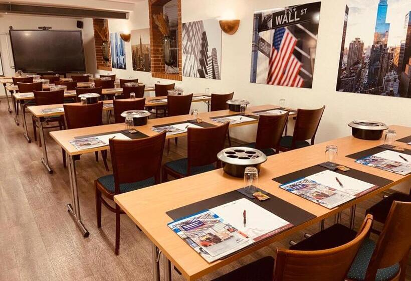 Отель Gutshof Herborn