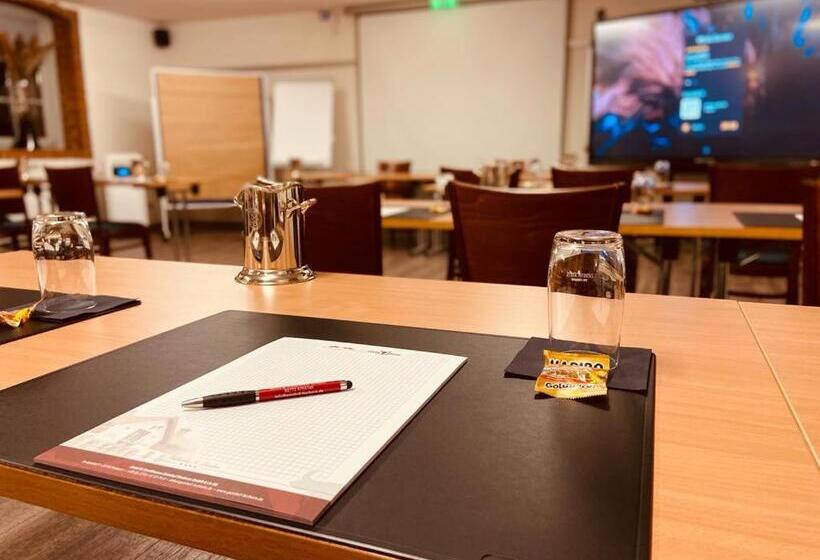 Отель Gutshof Herborn