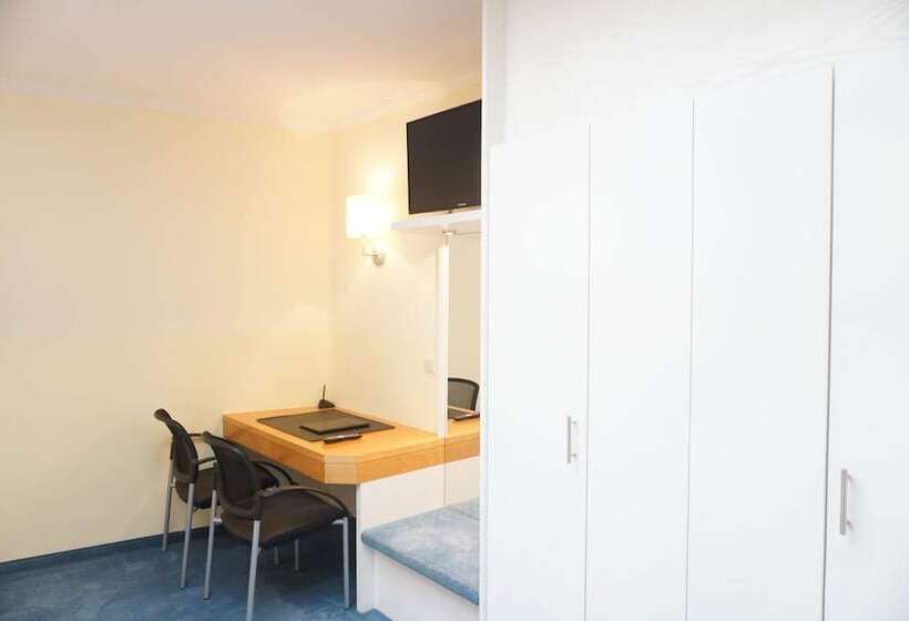 酒店 Herdegen Rooms   Self Check In