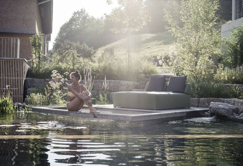 Отель Hubertus Mountain Refugio Allgäu