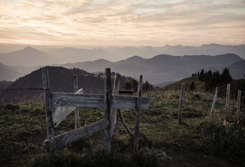 Отель Hubertus Mountain Refugio Allgäu