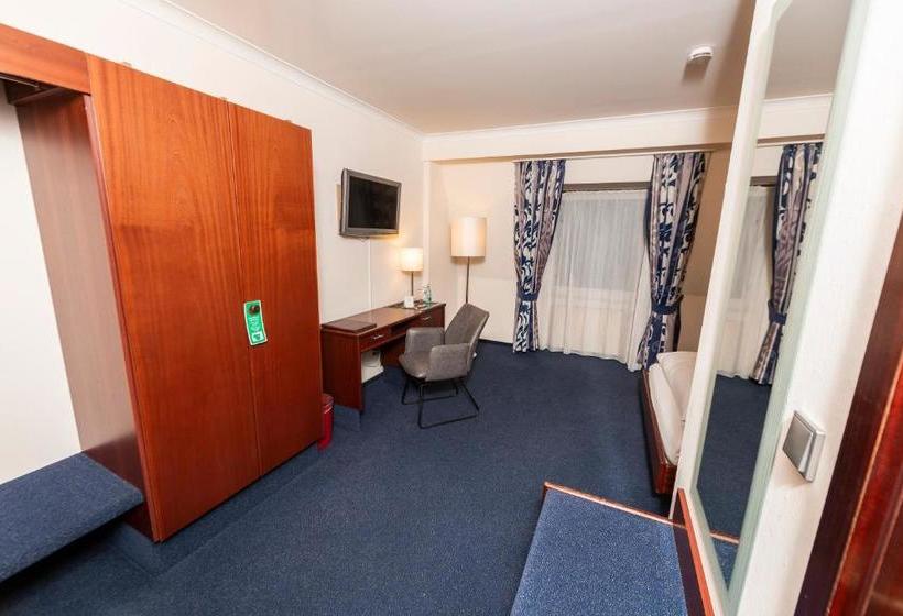 Отель Königshof Bed And Breakfast