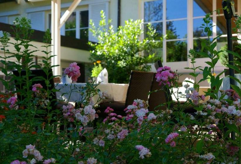 Отель Lindenallee