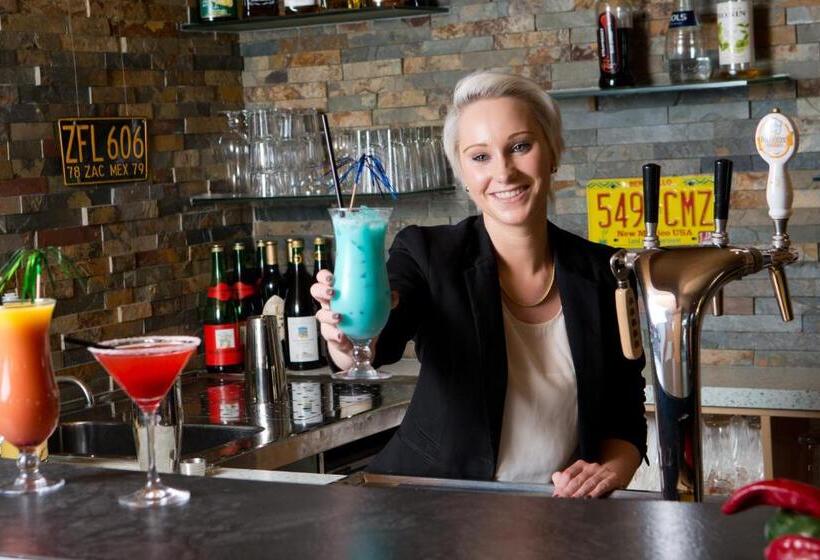 Отель Lindenberger Hof