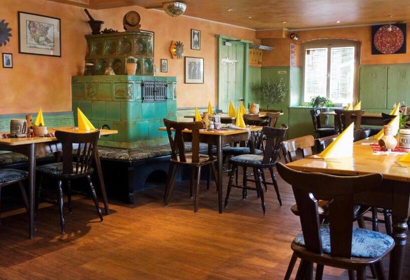 Отель Lindenberger Hof