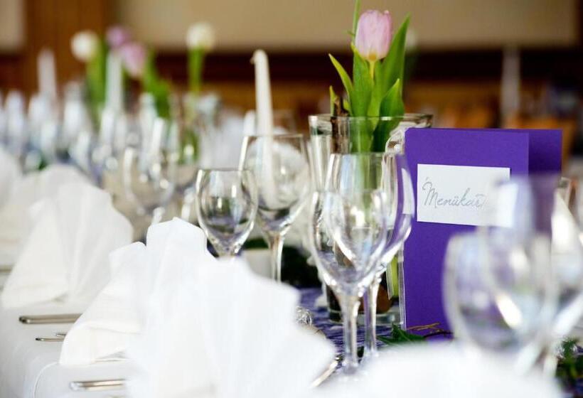 Отель Lindenberger Hof