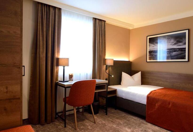 Отель Lindenberger Hof