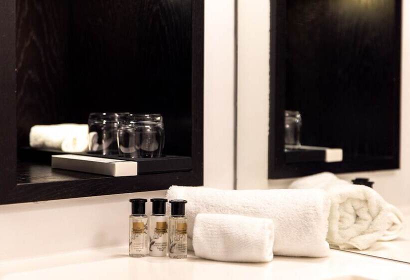 ホテル Luxstay Karben Self Check In