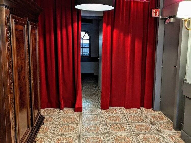 فندق Luxstay Karben   Self Check In