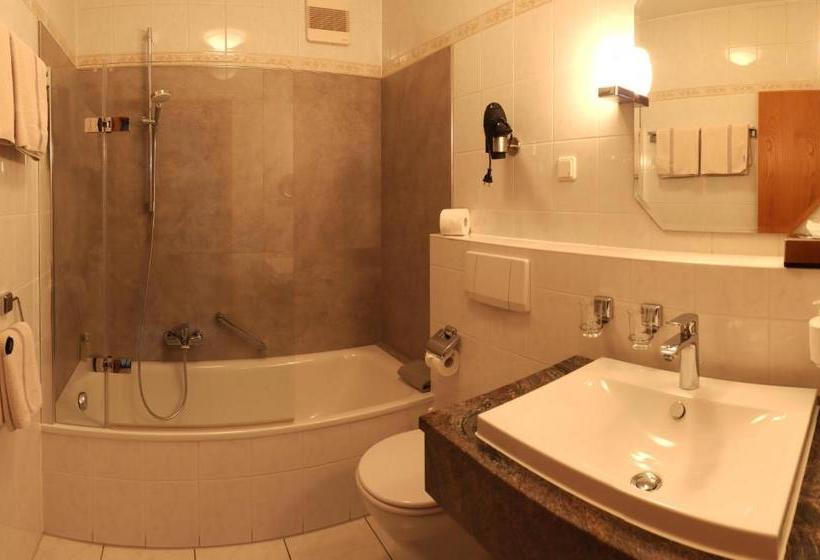 בית מלון כפרי Michels Stern