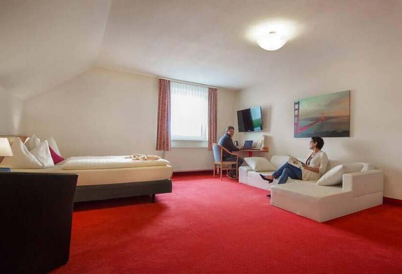 בית מלון כפרי Montana