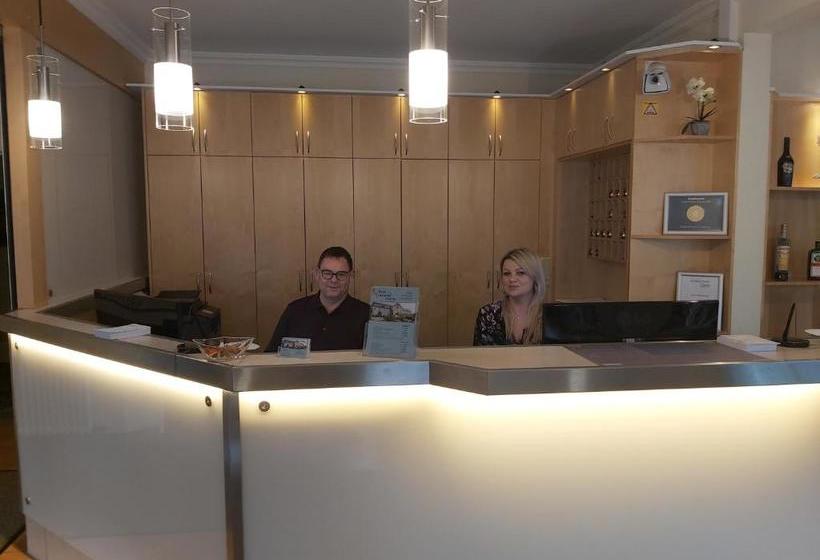 בית מלון כפרי Montana Limburg