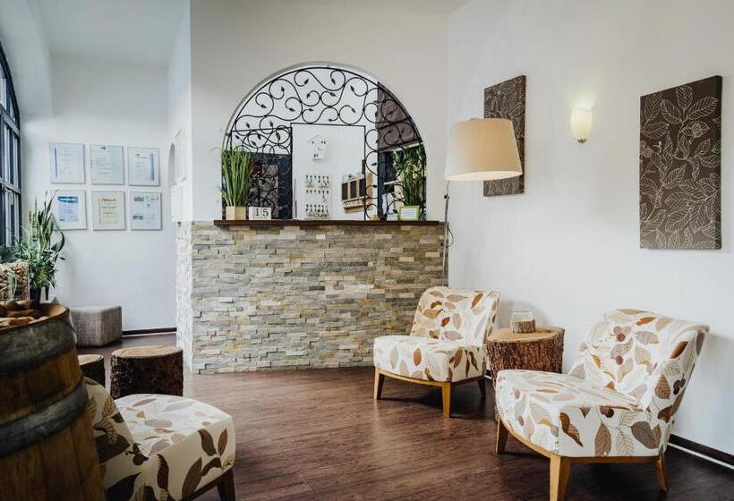 Отель & Restaurant Hessischer Hof