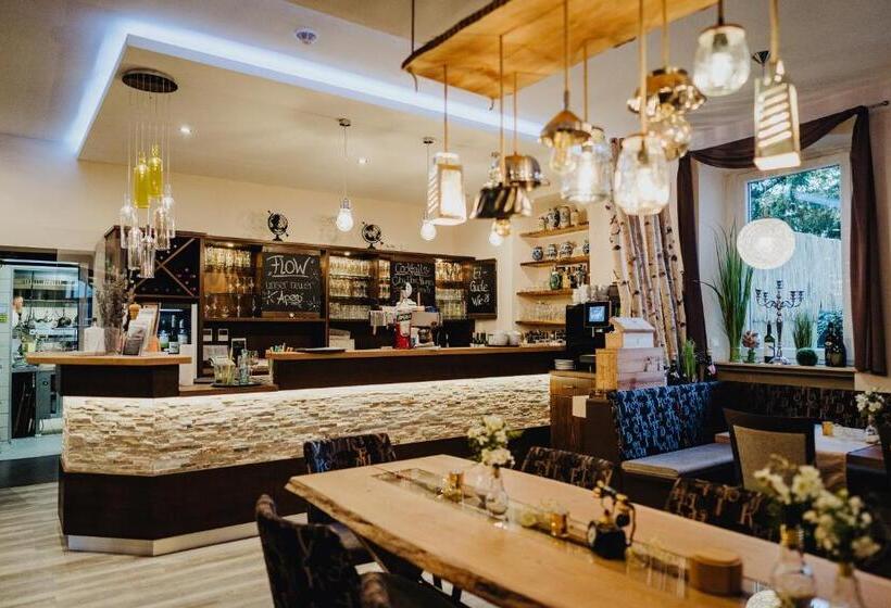 Отель & Restaurant Hessischer Hof