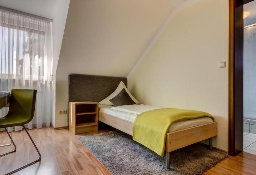 בית מלון כפרי Restaurant Weihenstephaner Stuben