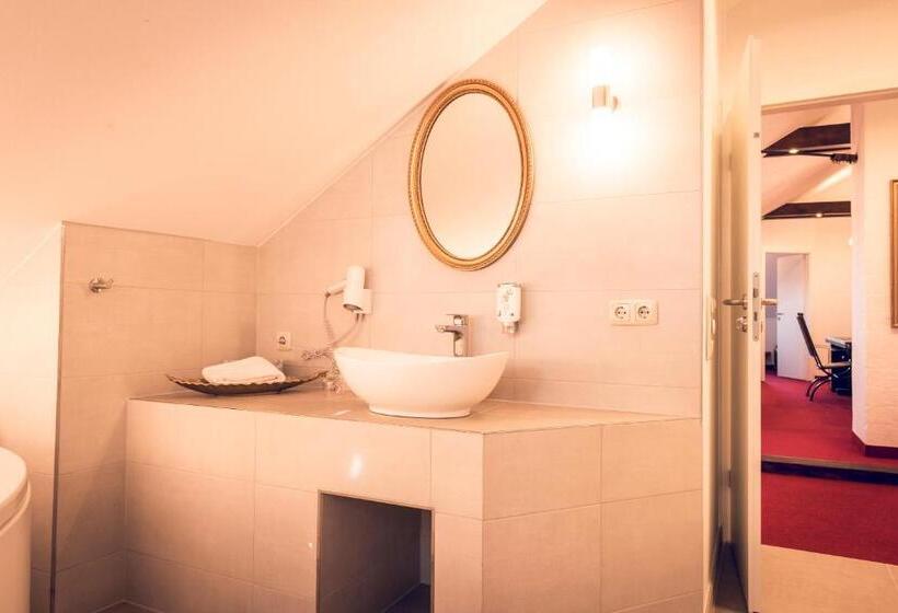 Schlosshotel Neufahrn