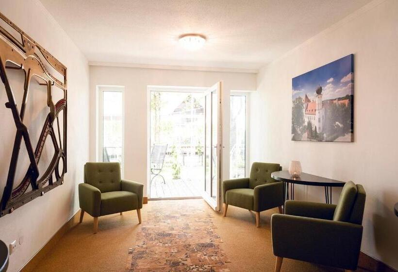 Schlosshotel Neufahrn