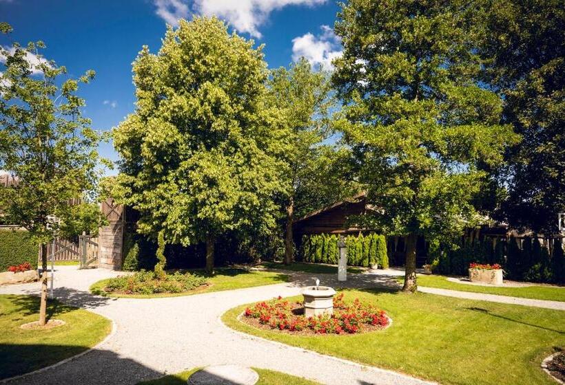 Schlosshotel Neufahrn