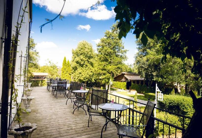 Schlosshotel Neufahrn