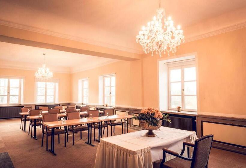 Schlosshotel Neufahrn