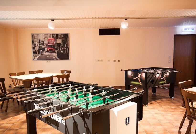 Отель Taunustagungs