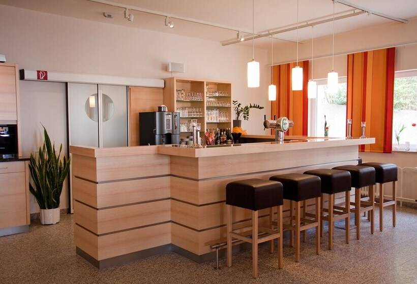 Отель Taunustagungs