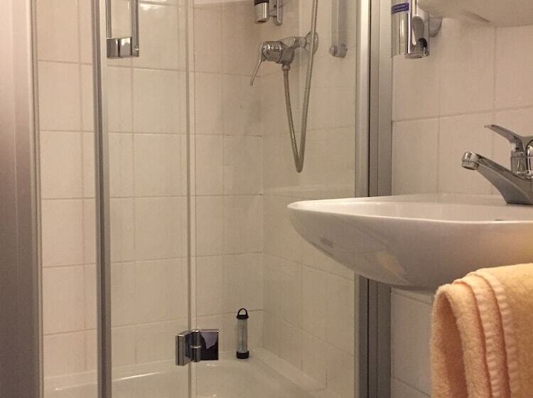 Отель Taunustagungs