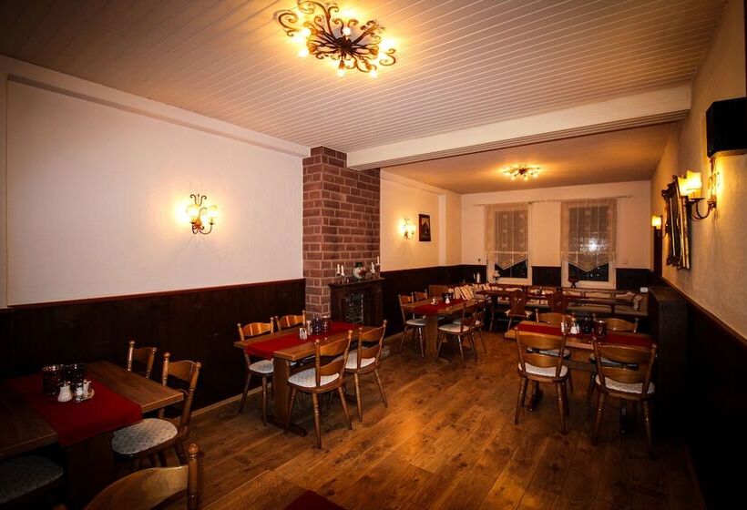 Отель Und Restaurant Zum Löwen