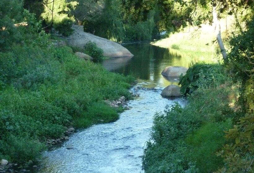 Отель Zu Jeddelohs Lodge