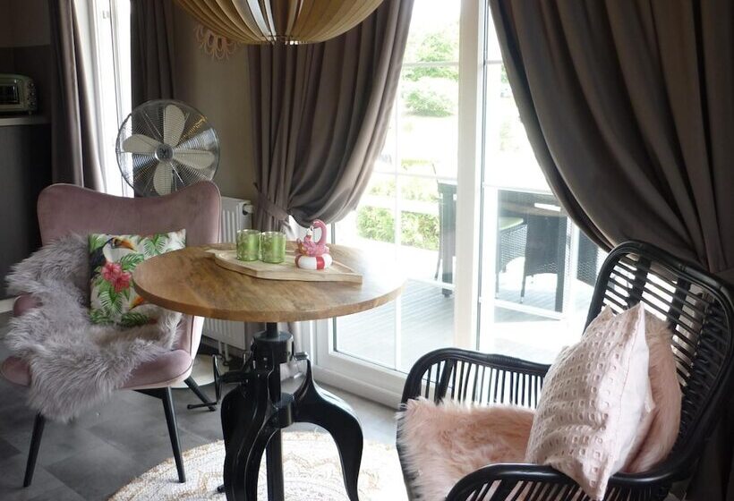 Отель Zu Jeddelohs Lodge