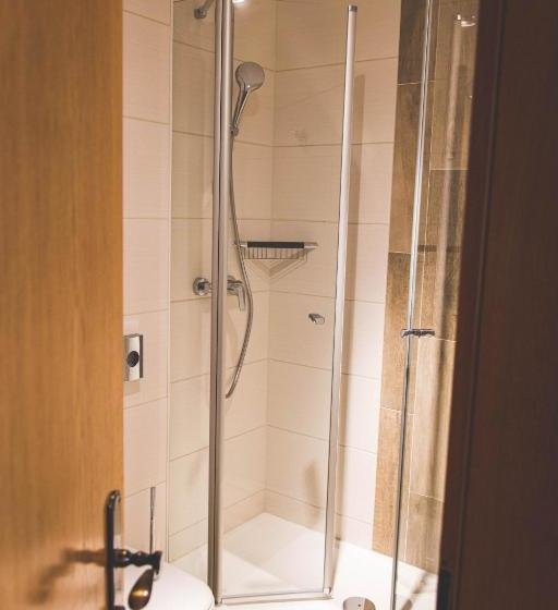 ホテル Blochums Gasthof Hirsch