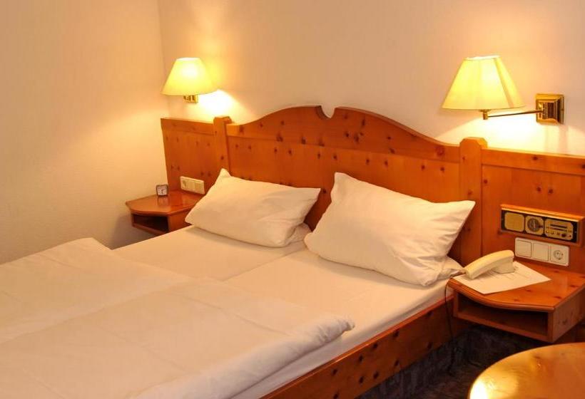 Отель Gasthof Zum Kauzen