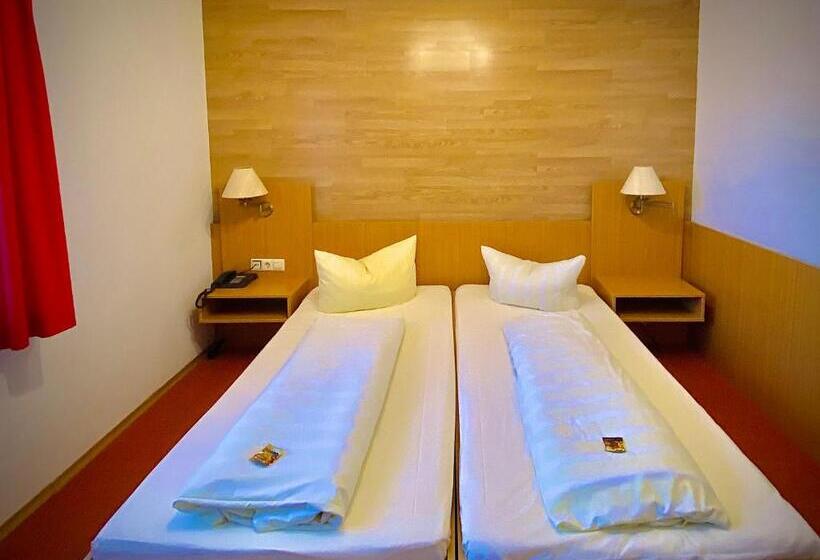 Meister Bär Hotel Am Wald