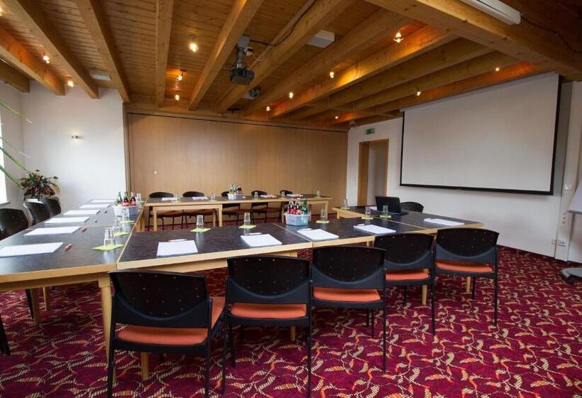 Мотель Parqéo Im A66