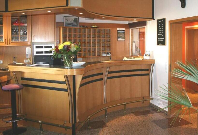 Мотель Parqéo Im A66