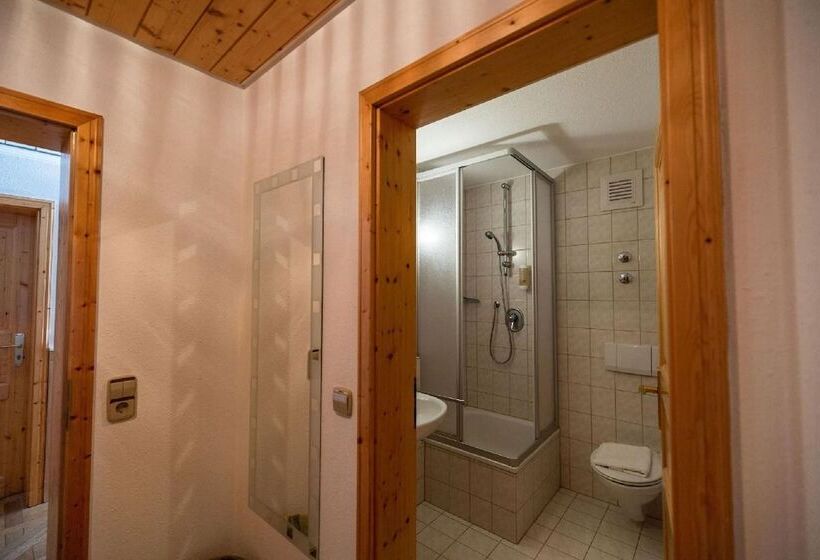 بنسيون Berghotel Und Restaurant Kräuter Chalet