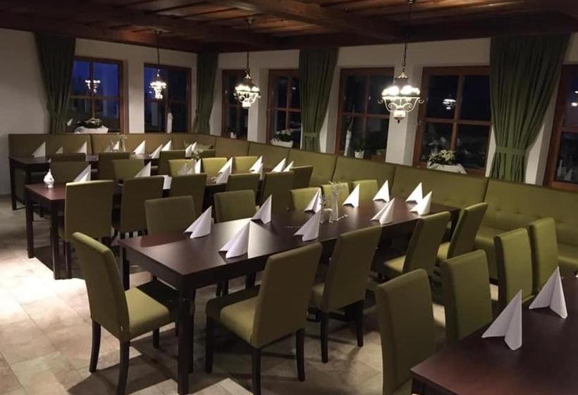 ペンション Burggasthof Weißenstein