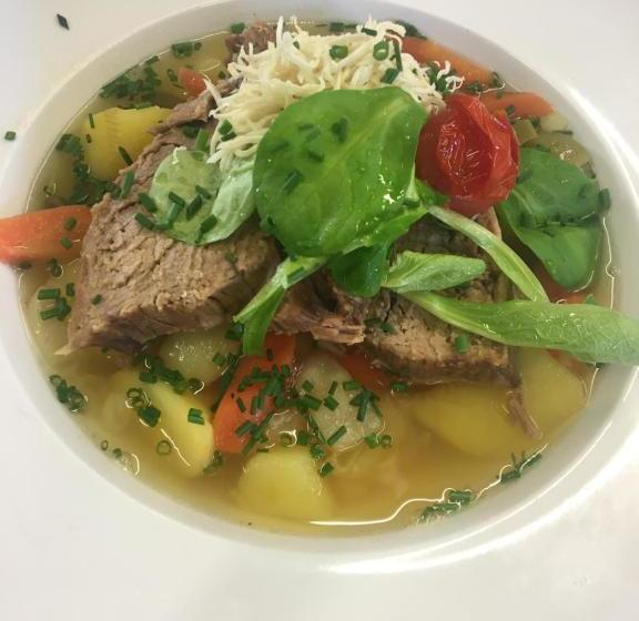 ペンション Burggasthof Weißenstein