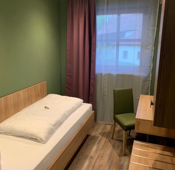 펜션 Burggasthof Weißenstein