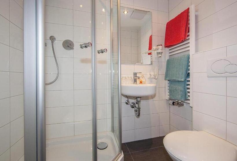 ペンション Edelweiß