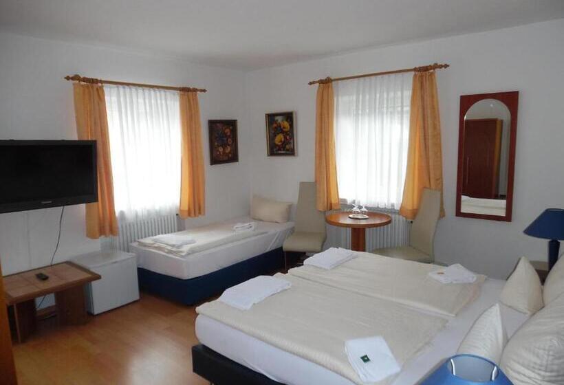 ペンション Edelweiß