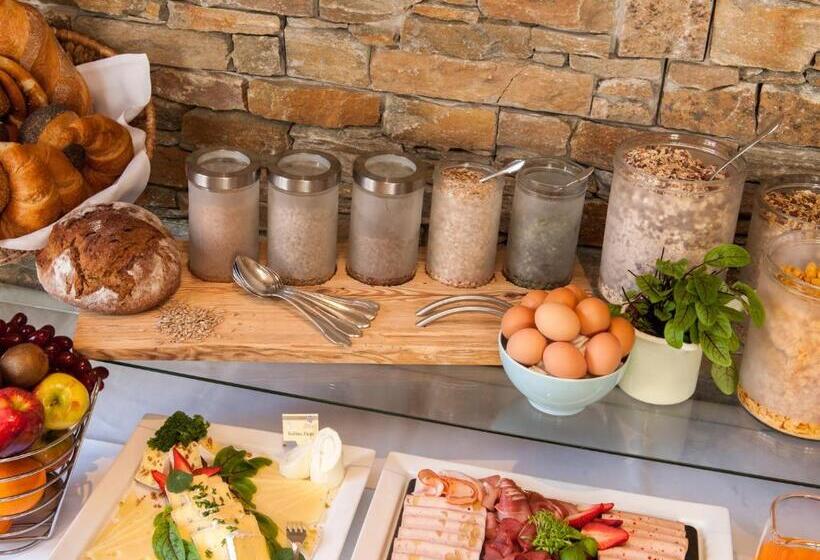 Пансион Forstnerwirt Hotel | Stubn | Biergarten