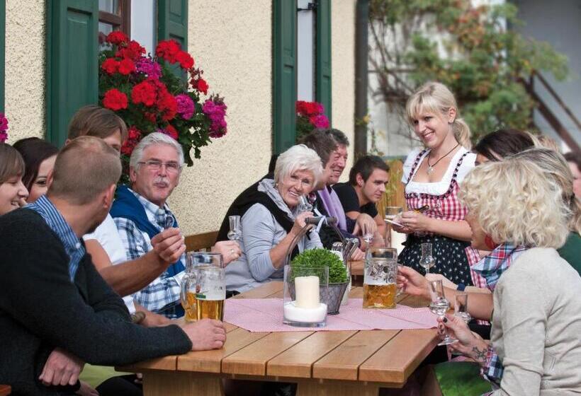 Пансион Forstnerwirt Hotel | Stubn | Biergarten