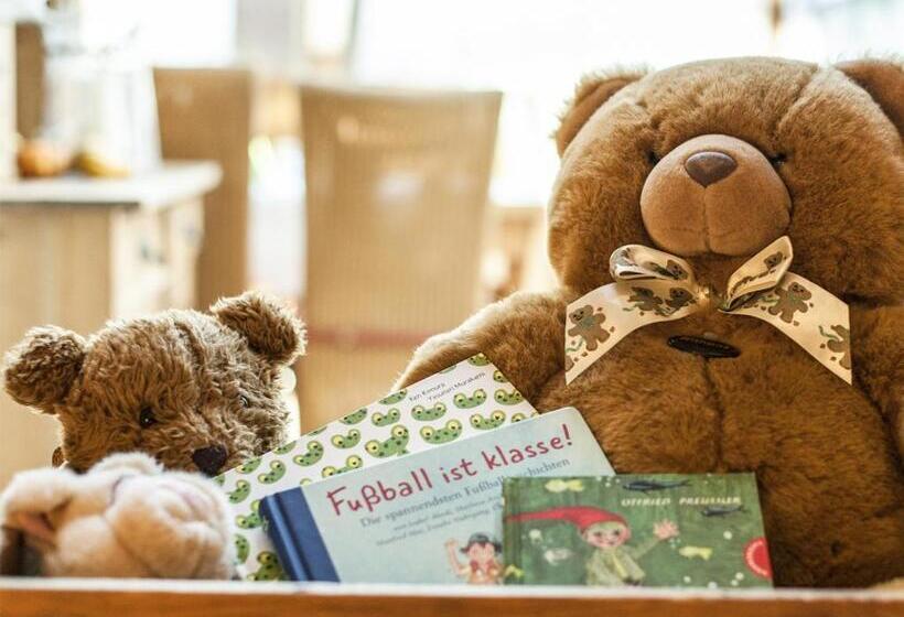 Пансион Forstnerwirt Hotel | Stubn | Biergarten