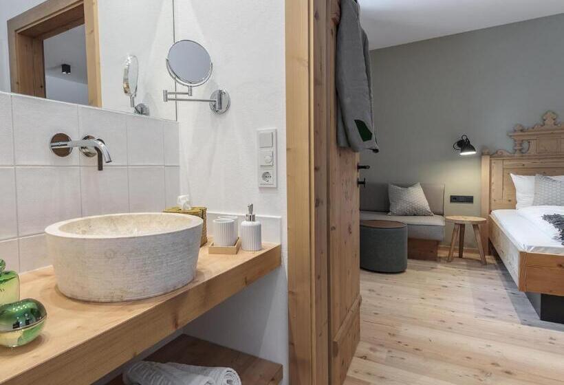 Пансион Forstnerwirt Hotel | Stubn | Biergarten