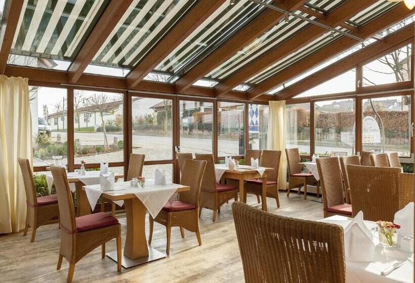 Пансион Forstnerwirt Hotel | Stubn | Biergarten