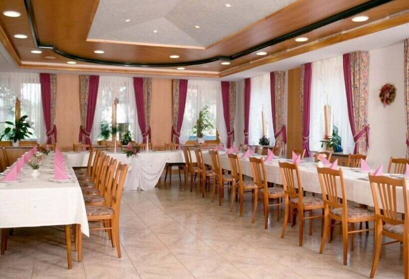 ペンション Gasthof Linden & Wildkräuter