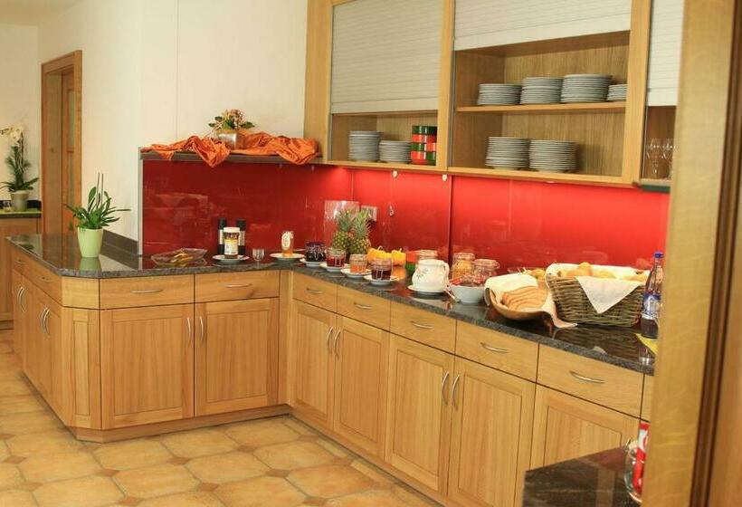 ペンション Gasthof Sempt